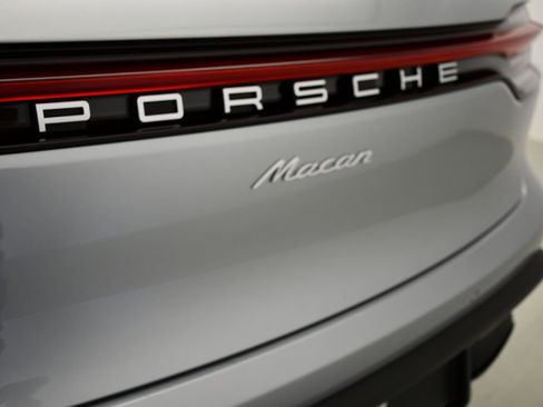 New 2026 Porsche Macan AWD/4WD image 12
