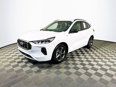 Used 2023 Ford Escape ST-Line w/ Tech Pack #1 image 4