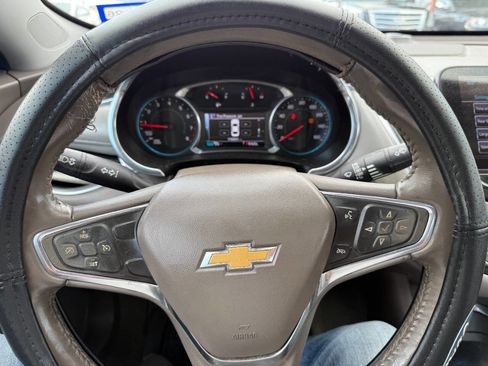 Used 2017 Chevrolet Malibu LT w/ Leather Package image 14