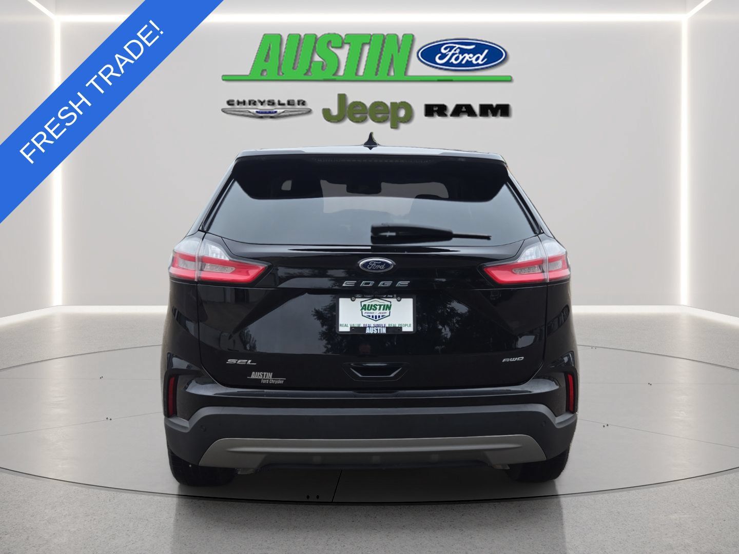 Used 2024 Ford Edge SEL w/ Convenience Package AWD/4WD image 4