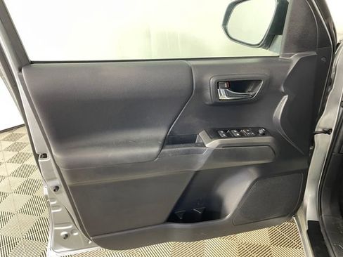 Used 2023 Toyota Tacoma TRD Off-Road w/ Black Out Package (TMS) image 15