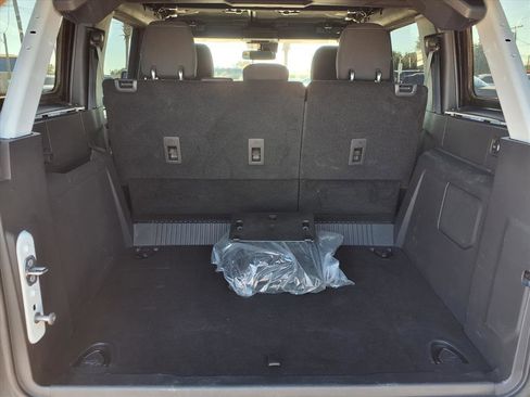 Used 2023 Ford Bronco Wildtrak image 10