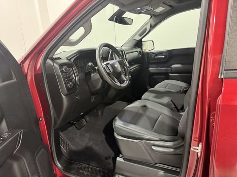 Used 2020 Chevrolet Silverado 1500 Custom w/ Custom Convenience Package AWD/4WD image 15