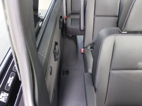 Used 2024 Mercedes-Benz Sprinter 2500 image 43