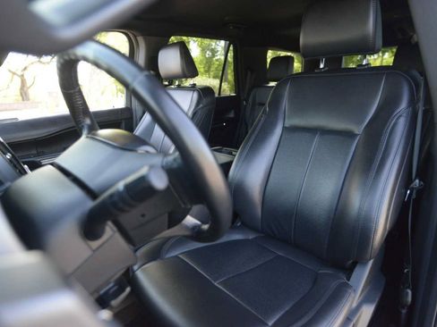Used 2021 Ford Expedition XLT AWD/4WD image 16