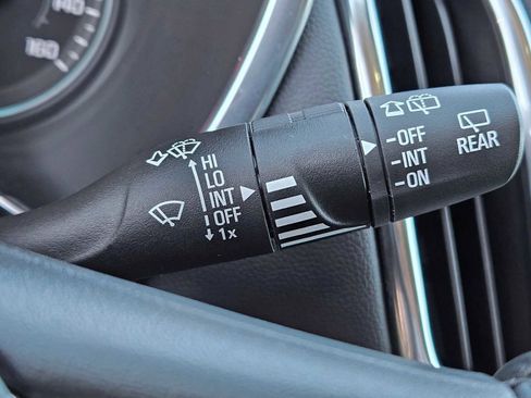 Used 2024 Chevrolet Equinox LT image 26