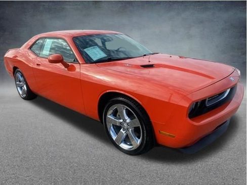 Used 2009 Dodge Challenger R/T RWD image 9