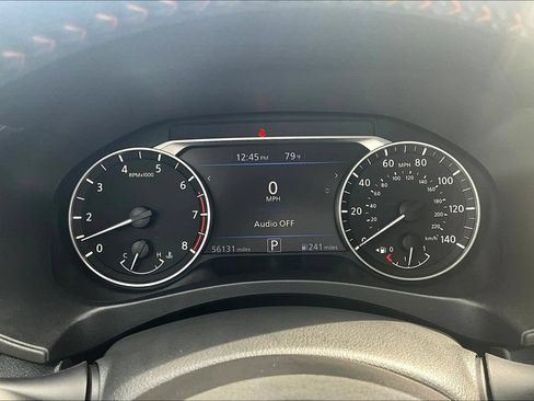 Used 2024 Nissan Altima 2.5 SR FWD image 13