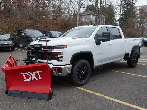 New 2025 Chevrolet Silverado 2500 LT image 4