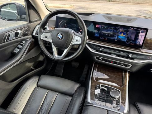 Used 2023 BMW X7 xDrive40i image 27