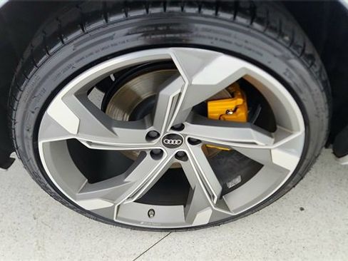 Used 2023 Audi e-tron S Prestige w/ Prestige Package image 57