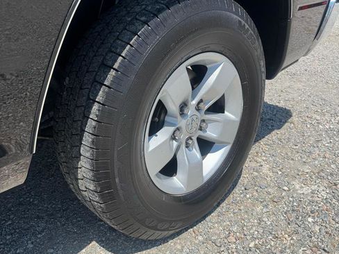 Used 2017 RAM 1500 Classic SLT RWD image 11