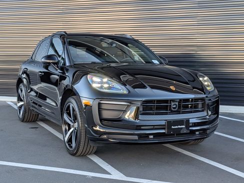 Certified 2026 Porsche Macan AWD/4WD image 7