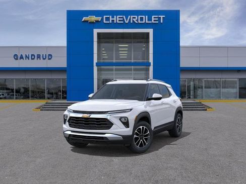 New 2026 Chevrolet TrailBlazer LT w/ Convenience Package AWD/4WD image 8