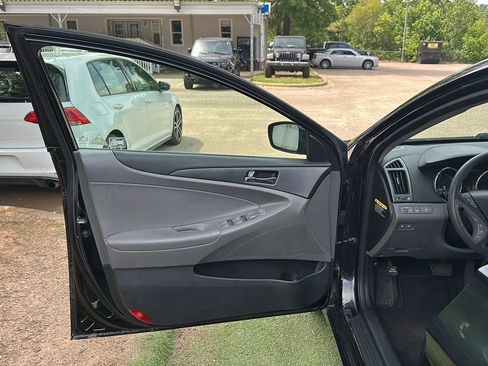 Used 2012 Hyundai Sonata GLS w/ Popular Equipment Pkg FWD image 14