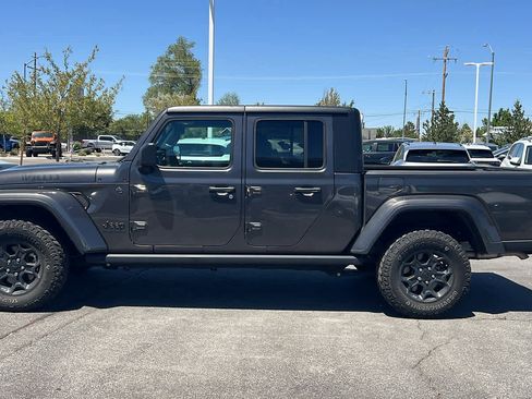 Used 2023 Jeep Gladiator Sport AWD/4WD image 8