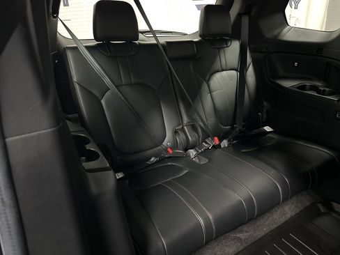 Used 2024 Honda Pilot TrailSport image 24