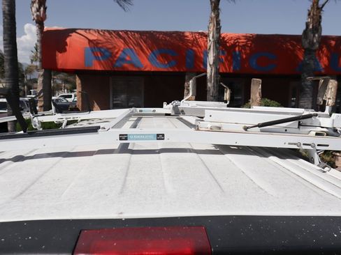 Used 2014 Chevrolet Express 2500 image 8