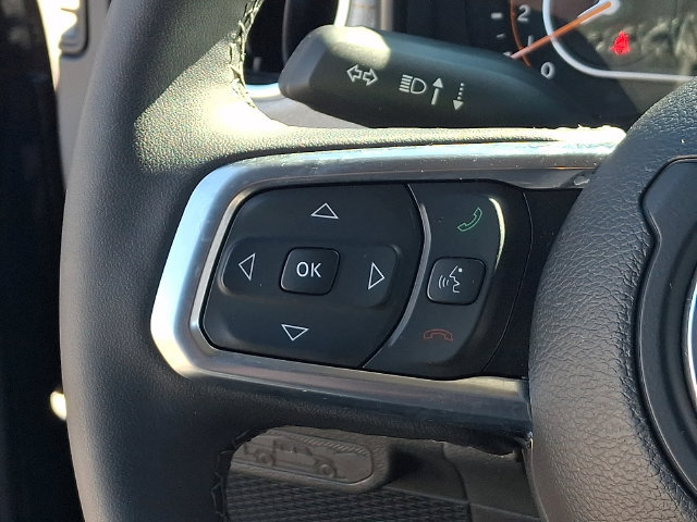 Used 2026 Jeep Wrangler Unlimited Sahara AWD/4WD image 7