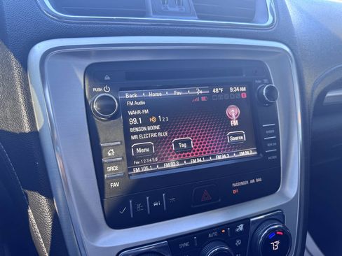 Used 2014 GMC Acadia SLT image 17