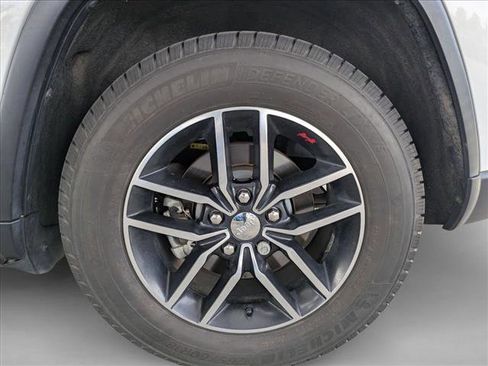 Used 2018 Jeep Grand Cherokee Trailhawk w/ Trailhawk Luxury Group image 18