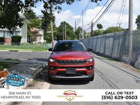 Used 2026 Jeep Compass Limited AWD/4WD image 3