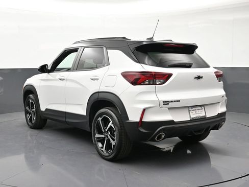 Certified 2023 Chevrolet TrailBlazer RS w/ Convenience Package AWD/4WD image 3