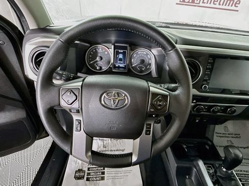 Certified 2022 Toyota Tacoma SR5 w/ Technology Package AWD/4WD image 19