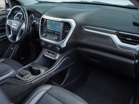 Used 2023 GMC Acadia SLT image 21