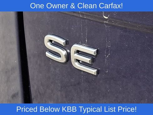 Used 2022 Volkswagen Tiguan SE image 33