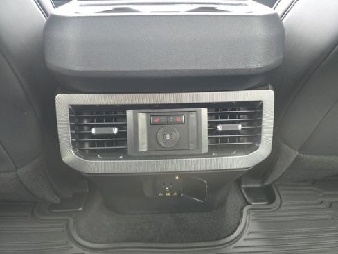 Certified 2025 Ford F250 Platinum image 7