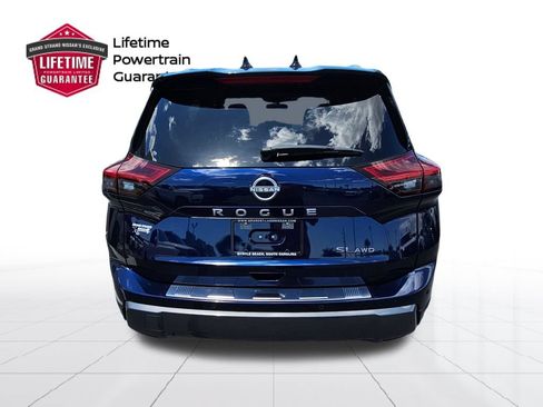 Certified 2025 Nissan Rogue SL w/ Tech Package AWD/4WD image 8