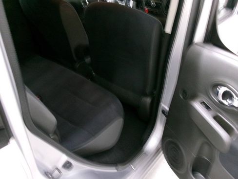 Used 2010 Nissan Cube 1.8 S w/ Interior Illumination Pkg FWD image 27