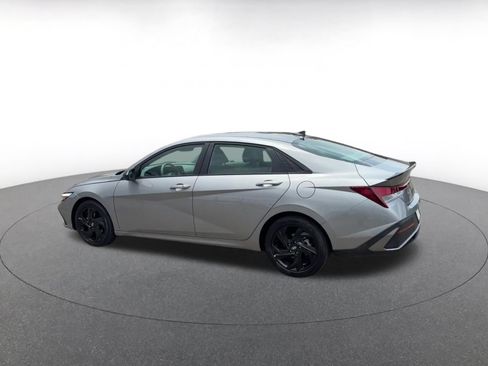 Used 2026 Hyundai Elantra Sport FWD image 8