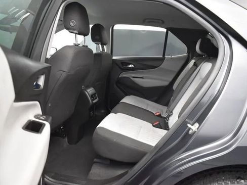 Used 2022 Chevrolet Equinox LT FWD image 15