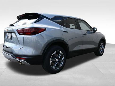 Used 2025 Chevrolet Blazer LT AWD/4WD image 8