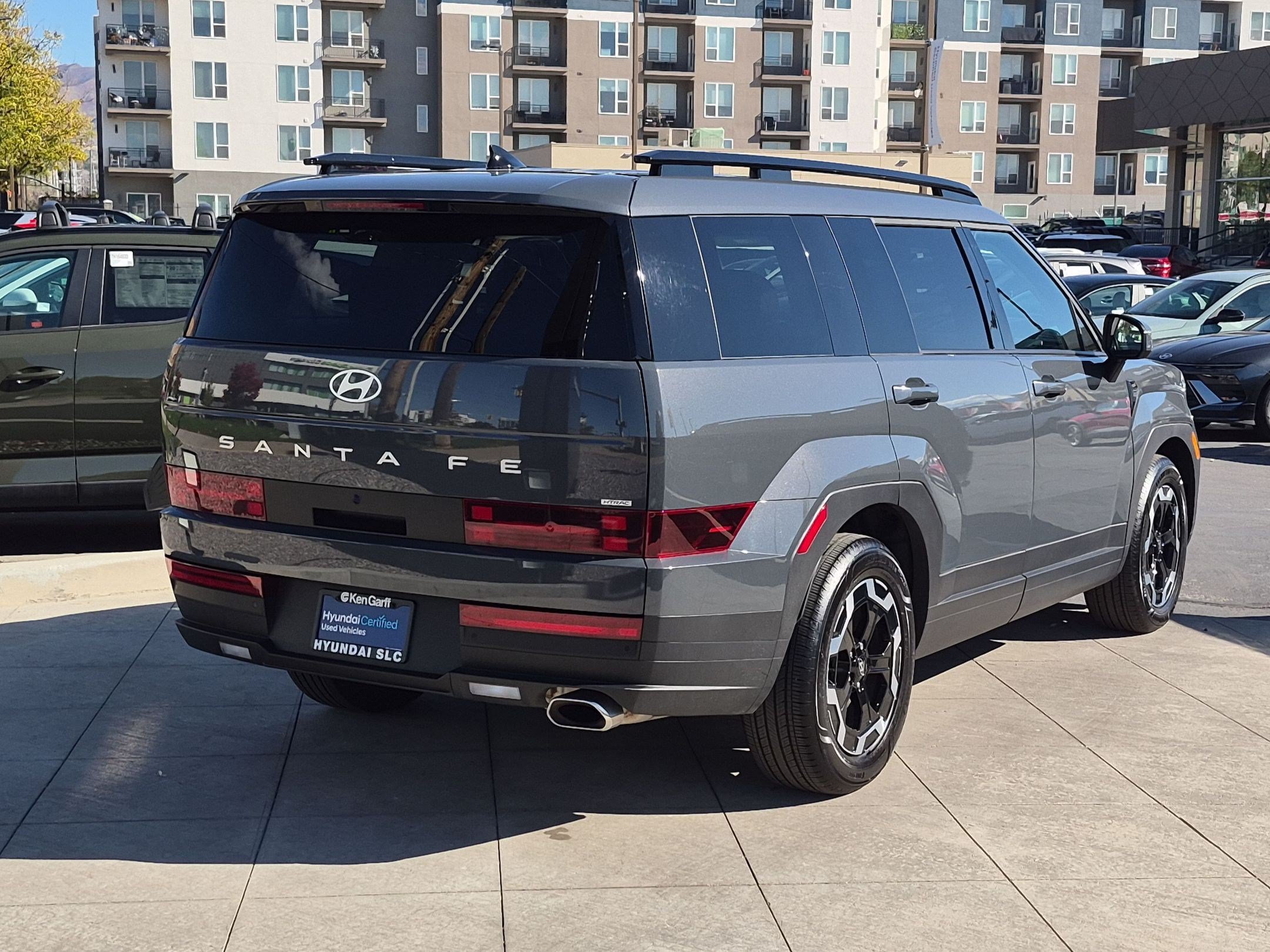 Used 2025 Hyundai Santa Fe SEL AWD/4WD image 4