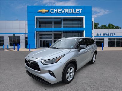 Used 2021 Toyota Highlander LE