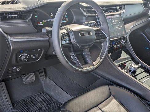 Used 2024 Jeep Grand Cherokee Overland w/ Trailer Tow Package image 10