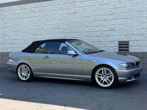 Used 2004 BMW 330Ci Convertible RWD image 4