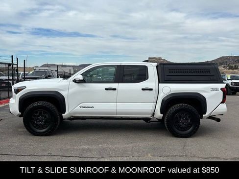 Used 2024 Toyota Tacoma TRD Off-Road w/ TRD Off Road Upgrade Package image 4