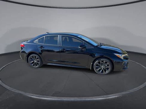 Used 2026 Toyota Corolla SE image 9