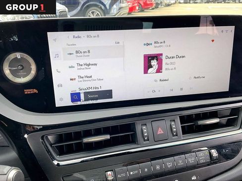 Used 2025 Lexus ES 350 w/ Premium Package image 30