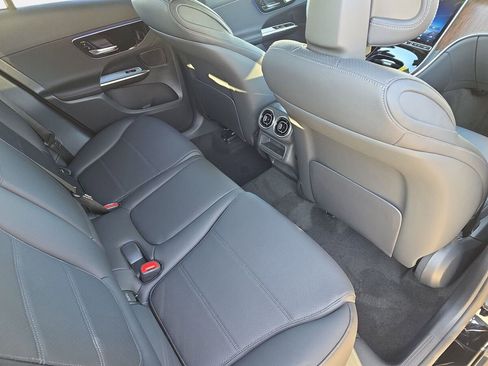 New 2026 Mercedes-Benz GLC 300 image 11