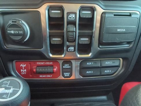 Used 2022 Jeep Wrangler Unlimited Rubicon w/ Xtreme Recon 35" Tire Package image 20