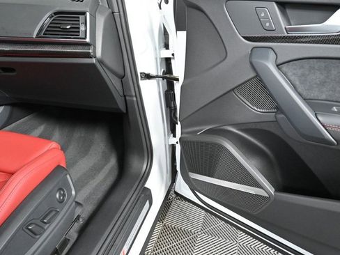 New 2025 Audi SQ5 Premium Plus image 23