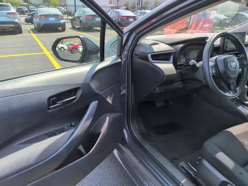 Used 2024 Toyota Corolla LE FWD image 10