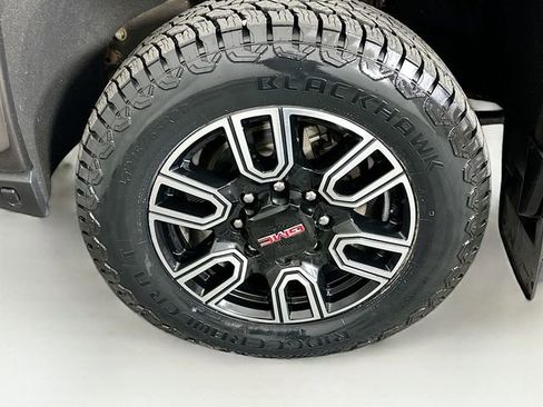 Used 2021 GMC Sierra 2500 AT4 w/ AT4 Premium Plus Package image 33