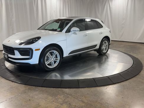 Used 2024 Porsche Macan image 6