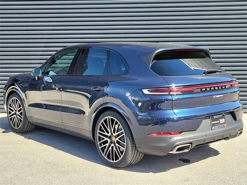 New 2026 Porsche Cayenne image 3